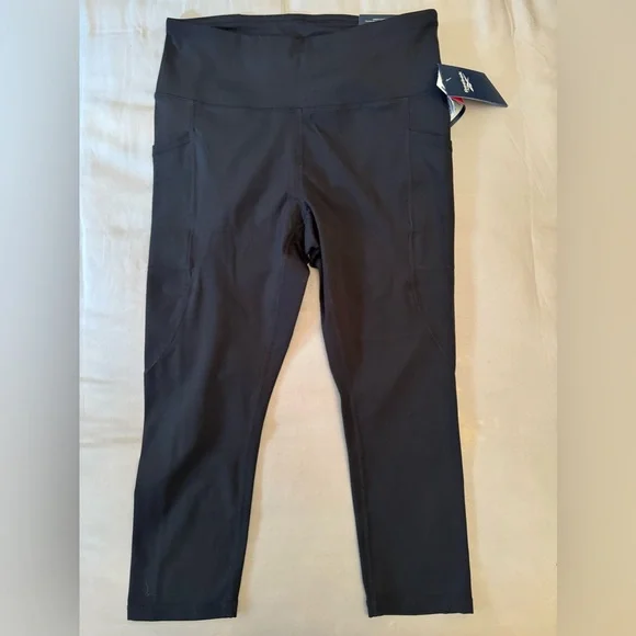 NWT Reebok Capri’s size L - Picture 1 of 3